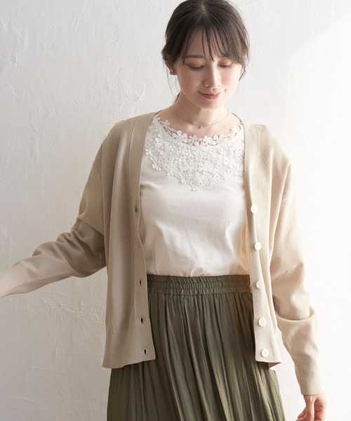 ikka(イッカ)の「GOKU楽 Vネックカーディガン(カーディガン/ボレロ・レディース・イエロー/ベージュ/ブラック/スカイブルー・M/L/S)」の3枚目の写真
