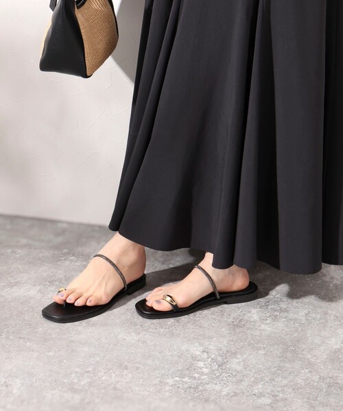 NICOLAS LAINAS（ニコラスライナス）の「【NICOLAS LAINAS/ニコラス ライナス】ゴールドフィンガーフックサンダル（サンダル・レディース・ゴールド/ブラック系その他3・38/37/36）」の5枚目の写真