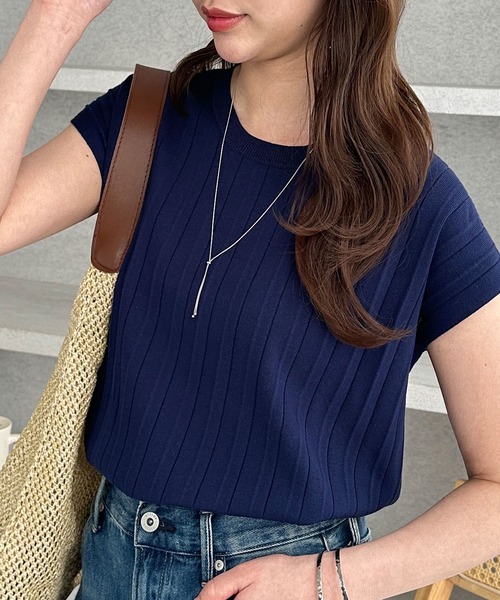 GeeRA（ジーラ）の「プリーツ編フレンチスリーブリブニットトップス（ニット/セーター・レディース・ブラック/アイボリー/ライトブルー/モカ/ネイビー/チャコールグレー/ライトグレー/レッド/ブラウン・SMALL/MEDIUM/LARGE/X-LARGE）」の8枚目の写真