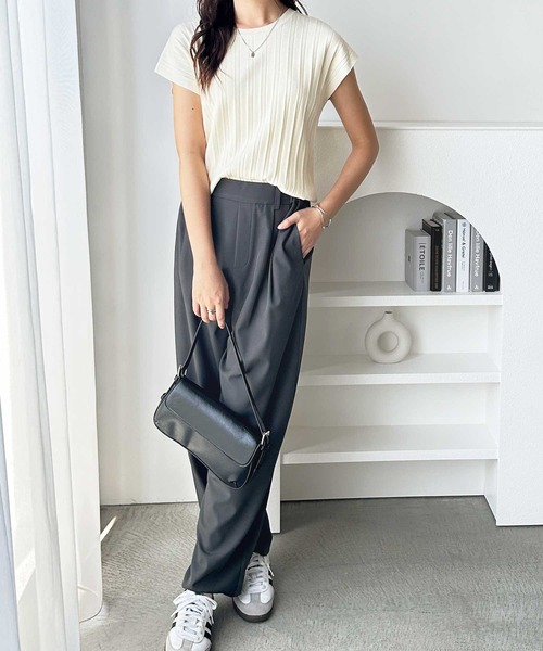 GeeRA（ジーラ）の「プリーツ編フレンチスリーブリブニットトップス（ニット/セーター・レディース・ブラック/アイボリー/ライトブルー/モカ/ネイビー/チャコールグレー/ライトグレー/レッド/ブラウン・SMALL/MEDIUM/LARGE/X-LARGE）」の16枚目の写真