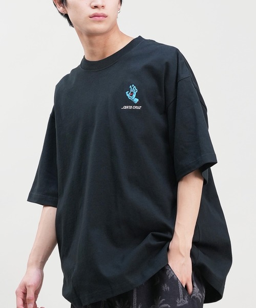 SANTA CRUZ(サンタクルーズ)の「【ムラサキスポーツ限定】SANTACRUZ/サンタクルーズ 半袖Tシャツ ワンポイント ボックスシルエット 502242403(Tシャツ/カットソー・メンズ・ホワイト×ブルー/ブラック×ブルー/ホワイト×グレー/ブラック×グレー・M/L/XL)」の4枚目の写真
