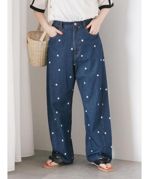 ehka sopo(エヘカソポ)の「花刺繍デニムパンツ(セットアップ可)(デニムパンツ・レディース・ブラック/サックスブルー/ネイビー・F)」の9枚目の写真