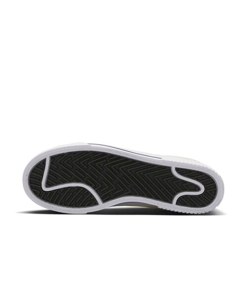 NIKE(ナイキ)の「ナイキ コート レガシー リフト ウィメンズシューズ / Nike Court Legacy Lift Women's Shoes<22-28cm 展開>(スニーカー・レディース・ホワイト/アイボリー・22.5/25.5/22/26/23.5/24.5/26.5/28/25/24/23/27)」の9枚目の写真