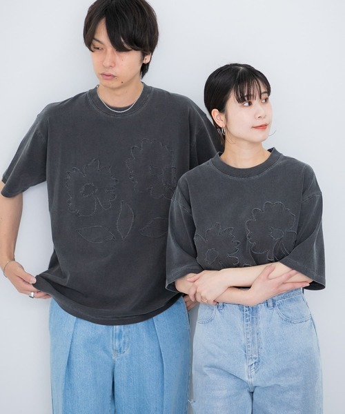 SENSE OF PLACE by URBAN RESEARCH(センスオブプレイスバイアーバンリサーチ)の「『ユニセックス』フェードポップアートフラワーTシャツ(5分袖)(Tシャツ/カットソー・メンズ・ブラック/イエロー/ロイヤルブルー・MEDIUM/LARGE)」の2枚目の写真