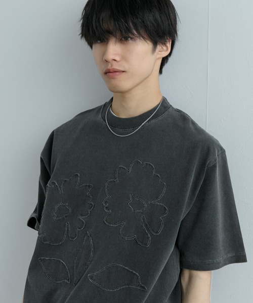 SENSE OF PLACE by URBAN RESEARCH(センスオブプレイスバイアーバンリサーチ)の「『ユニセックス』フェードポップアートフラワーTシャツ(5分袖)(Tシャツ/カットソー・メンズ・ブラック/イエロー/ロイヤルブルー・MEDIUM/LARGE)」の4枚目の写真
