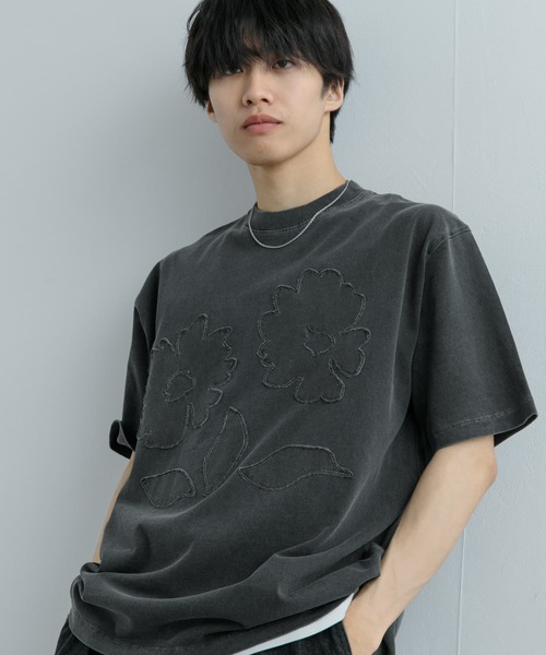 SENSE OF PLACE by URBAN RESEARCH(センスオブプレイスバイアーバンリサーチ)の「『ユニセックス』フェードポップアートフラワーTシャツ(5分袖)(Tシャツ/カットソー・メンズ・ブラック/イエロー/ロイヤルブルー・MEDIUM/LARGE)」の5枚目の写真