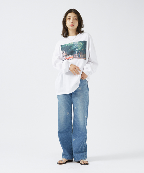 PARROTT CANVAS(パロットキャンバス)の「【PARROTT CANVAS/パロットキャンバス】ロンTEE / ロゴ / フォト / 長袖 / Tシャツ / カーフォト(Tシャツ/カットソー・レディース・ホワイト系その他2/ホワイト系その他/ホワイト系その他3・フリー)」の19枚目の写真