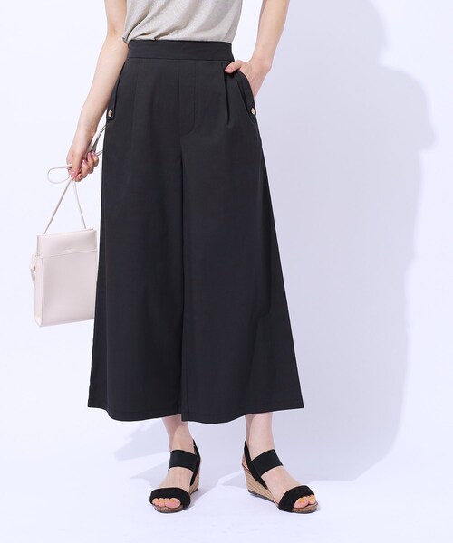 DRESKIP（ドレスキップ）の「◆【UV/8分丈】低身長さんにも 金ボタンがアクセント フラップポケットパンツ（その他パンツ・レディース・ブラック/ダークオリーブ/ブルー・02/03/04）」の4枚目の写真