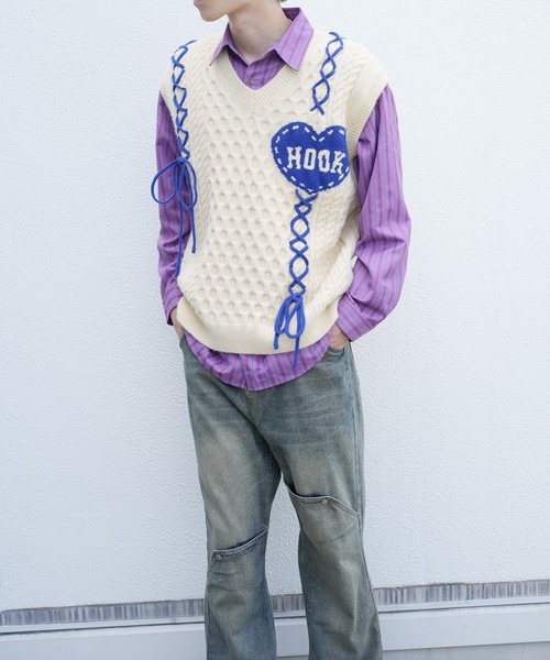 HOOK(フック)の「HOOK -original- ハートパッチ編み上げニットベスト (AW)(ベスト・メンズ・ライトベージュ/グリーン・XL/L/M)」の18枚目の写真