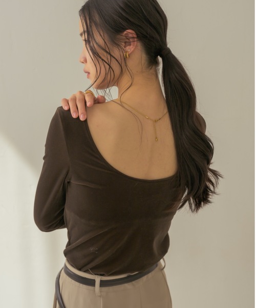 NEUNA（ヌナ）の「シアーベロアバックシャントップス（Tシャツ