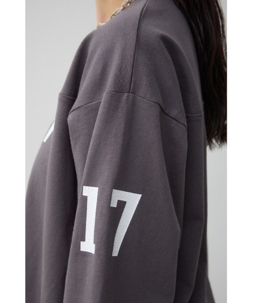 AZUL by moussy(アズールバイマウジー)の「JM フットボールTシャツ(Tシャツ/カットソー・レディース・バーガンディー/チャコールグレー・FREE)」の4枚目の写真