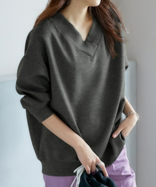 nissen(ニッセン)の「なめらかポンチ素材 前後Vネックプルオーバー(Tシャツ/カットソー・レディース・グリーン系/モカ/ブラック/グレイッシュベージュ/グレイッシュブルー/チャコールグレー・S/M/L/LL)」の3枚目の写真