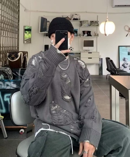 DEVICE(デバイス)の「韓国 古着風 リバーシブル ダメージ クラッシュ クルーネック ロンT ニット(ニット/セーター・レディース・ブラック/グレー・FREE)」の5枚目の写真