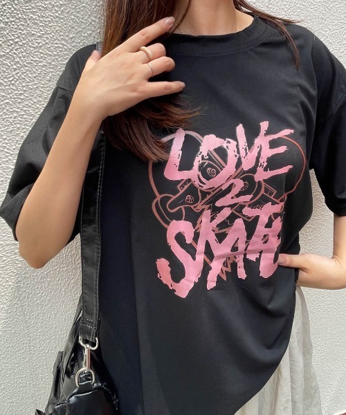 ENIM BY VICKY(エニムバイビッキー)の「ラバーグラフィックプリントオーバーTシャツ《洗濯機で洗える》(Tシャツ/カットソー・レディース・ホワイト/ブラック・M)」の6枚目の写真