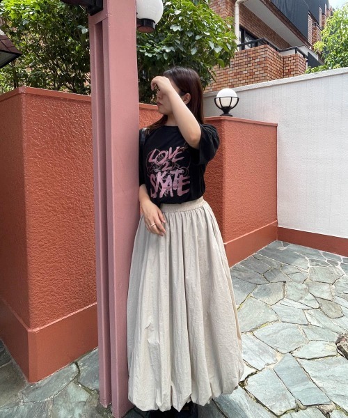 ENIM BY VICKY(エニムバイビッキー)の「ラバーグラフィックプリントオーバーTシャツ《洗濯機で洗える》(Tシャツ/カットソー・レディース・ホワイト/ブラック・M)」の4枚目の写真