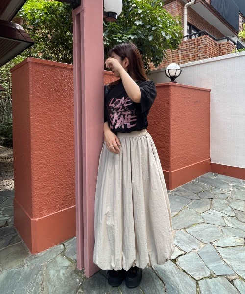 ENIM BY VICKY(エニムバイビッキー)の「ラバーグラフィックプリントオーバーTシャツ《洗濯機で洗える》(Tシャツ/カットソー・レディース・ホワイト/ブラック・M)」の3枚目の写真