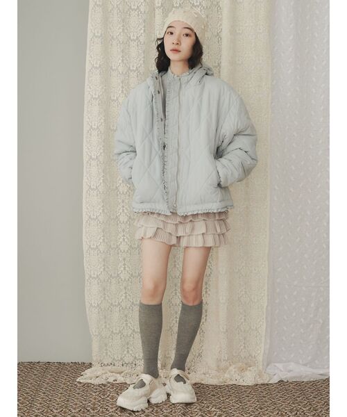 merry jenny(メリージェニー)の「フリルキルティングフードジャケット(ダウンジャケット/コート・レディース・ブラック/ピンク/アイボリー/ブルー・FREE)」の15枚目の写真