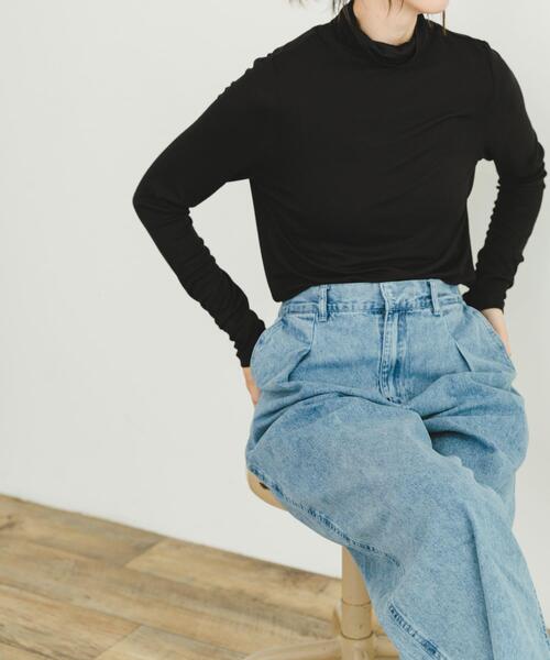 ITEMS URBANRESEARCH（アイテムズ アーバンリサーチ）の「リブタートルネックカットソー（Tシャツ/カットソー・レディース・ブラック/オフホワイト/ブルー/グレー系その他・FREE）」の15枚目の写真