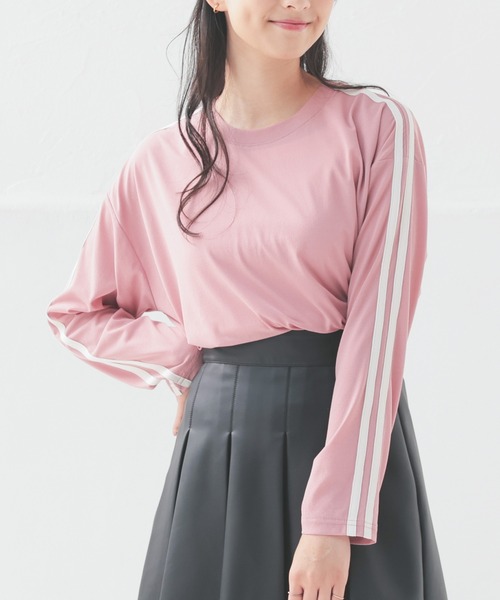 Honeys（ハニーズ）の「袖ラインゆるトップス（Tシャツ/カットソー・レディース・ブルー/アイボリー/ブラック/ピンク・S/M/L）」の4枚目の写真