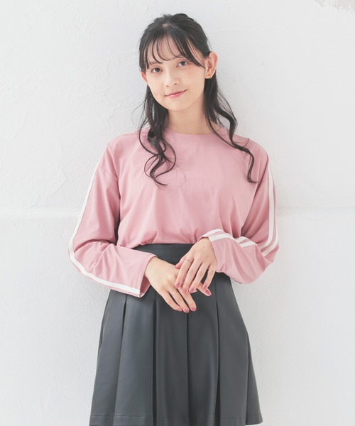 Honeys（ハニーズ）の「袖ラインゆるトップス（Tシャツ/カットソー・レディース・ブルー/アイボリー/ブラック/ピンク・S/M/L）」の22枚目の写真