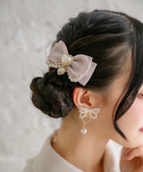 ROJITA（ロジータ）の「パール付きビジュリボンクリップSET（バレッタ/ヘアクリップ・レディース・ピンク/ブラック/ホワイト/ボルドー・FREE）」の10枚目の写真
