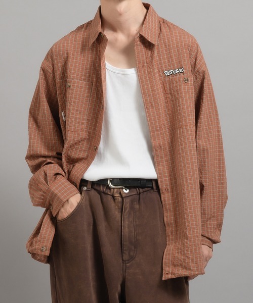 Perushu(ペルーシュ)の「レトロチェック刺繍シャツ(シャツ/ブラウス・メンズ・ブラック/ブラウン/グリーン/オレンジ・MEDIUM/LARGE)」の4枚目の写真