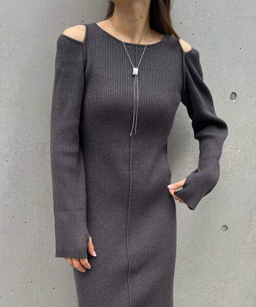 mline（エムライン）の「[mline]カットアウトニットワンピース（ワンピース・レディース・チャコールグレー/アイボリー/ブラウン/イエロー/ピンク/ブラック・1/2）」の21枚目の写真