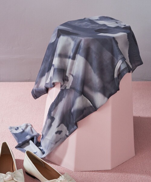 FREAK'S STORE(フリークスストア)の「限定展開 水彩アート ニュアンス柄 メッシュ クルーネック トップス(Tシャツ/カットソー・レディース・チャコールグレー/ナチュラル/ベージュ/ライトグレー・フリ-)」の6枚目の写真