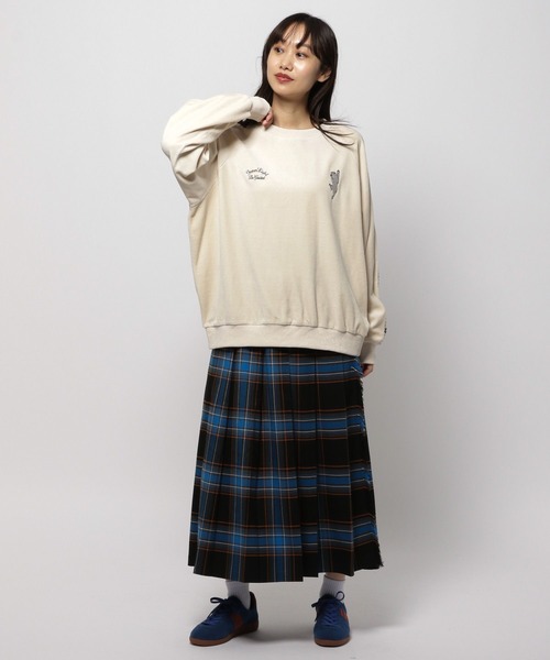 niko and...（ニコアンド）の「刺繍ベロアラインプルオーバー（Tシャツ/カットソー・レディース・ブルー/アイボリー/チャコール・LARGE/MEDIUM）」の8枚目の写真