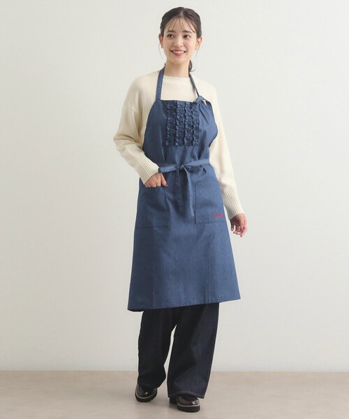LAURA ASHLEY（ローラアシュレイ）の「デニム エプロン（エプロン・レディース・ネイビー・00）」の4枚目の写真