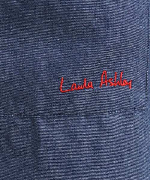 LAURA ASHLEY（ローラアシュレイ）の「デニム エプロン（エプロン・レディース・ネイビー・00）」の5枚目の写真