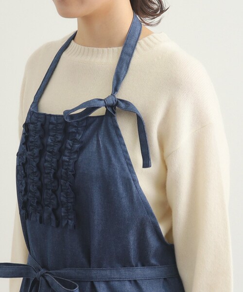 LAURA ASHLEY（ローラアシュレイ）の「デニム エプロン（エプロン・レディース・ネイビー・00）」の11枚目の写真