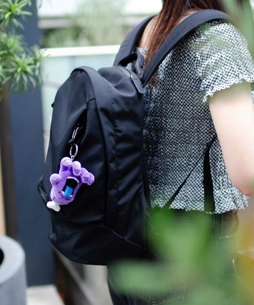 nici（ニキ）の「NICI/ニキ ×SANTACRUZ/サンタクルーズ 限定コラボ ぬいぐるみ キーホルダー スクリーミングハンド10CM 16881/20093/20123（キーホルダー・メンズ・ブルー/パープル・FREE）」の14枚目の写真