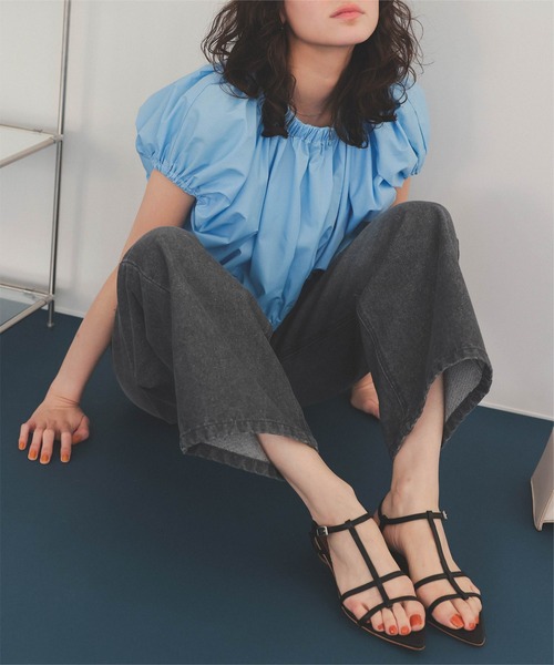 titivate(ティティベイト)の「ポインテッドトゥストラップサンダル(サンダル・レディース・シルバー系その他/ブラック/ブラウン系その他・S/LL/L/M)」の2枚目の写真