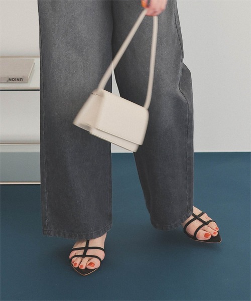 titivate(ティティベイト)の「ポインテッドトゥストラップサンダル(サンダル・レディース・シルバー系その他/ブラック/ブラウン系その他・S/LL/L/M)」の6枚目の写真