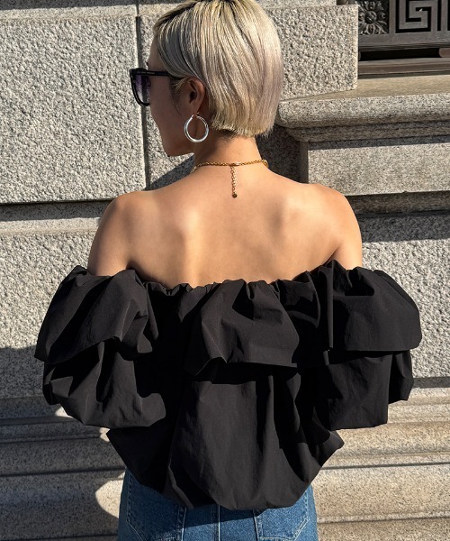 JENNE(ジェンヌ)の「マルチウェイオフショルブラウス(その他トップス・レディース・ブラック/ホワイト・LARGE/MEDIUM/SMALL)」の5枚目の写真