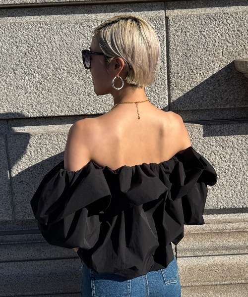 JENNE(ジェンヌ)の「マルチウェイオフショルブラウス(その他トップス・レディース・ブラック/ホワイト・LARGE/MEDIUM/SMALL)」の11枚目の写真