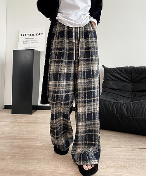 Ressaca(レサーカ)の「ルーズシルエットチェック柄イージーパンツ(その他パンツ・レディース・ブラック/ブラウン/レッド/ブルー・M/L/XL)」の2枚目の写真