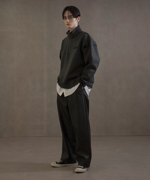 LUCY(ルーシー)の「LUCY/KEEPWARM BIGハーフZIPプルオーバー(スウェット・メンズ・チャコール/ライトグレー・FREE)」の4枚目の写真