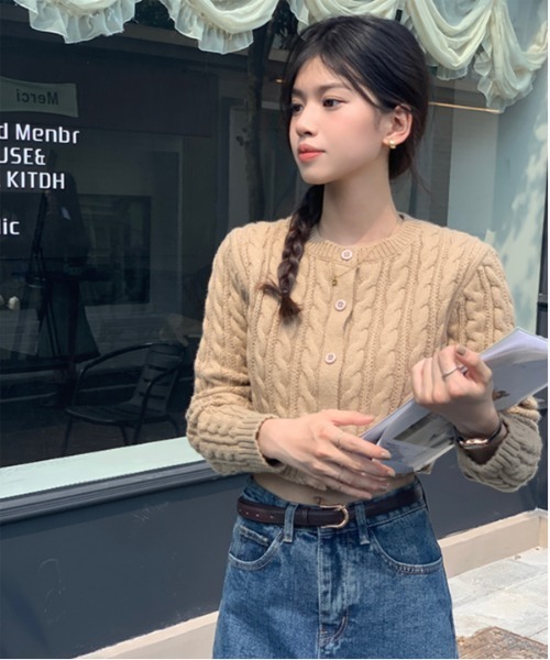 Per sist ence(パーシエンス)の「ケーブルニットショート丈カーディガン(カーディガン/ボレロ・レディース・ホワイト/グリーン/ピンク/ベージュ/ネイビー/ブラック・FREE)」の12枚目の写真