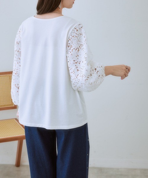 SMILE LAND(スマイルランド)の「<大きいサイズ> 袖レースデザインカットソープルオーバー(Tシャツ/カットソー・レディース・ブラック/モカ/オフホワイト・3L/4L/5L/L/LL)」の12枚目の写真