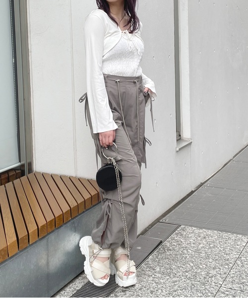 one way(ワンウェイ)の「シャーリングリボンキャミソール(キャミソール・レディース・ブルー/ホワイト/ピンク/ブラック・FREE)」の19枚目の写真