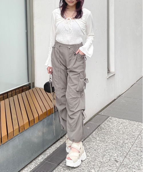 one way(ワンウェイ)の「シャーリングリボンキャミソール(キャミソール・レディース・ブルー/ホワイト/ピンク/ブラック・FREE)」の18枚目の写真