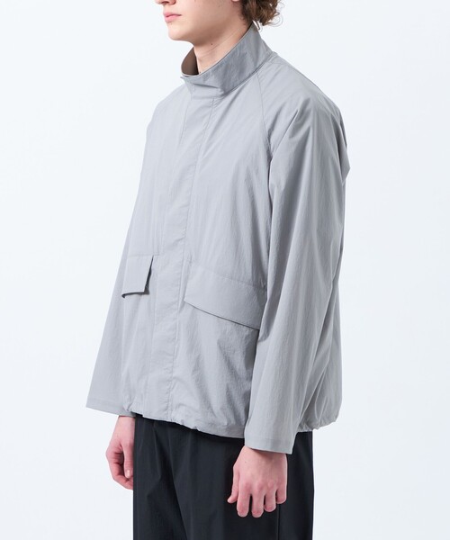 MACKINTOSH PHILOSOPHY(マッキントッシュ フィロソフィー)の「軽量ナイロンストレッチ スタンドブルゾン(ブルゾン・メンズ・ブラック/グレー・40/38)」の7枚目の写真