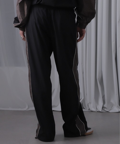 UMBRO(アンブロ)の「(UMBRO×ROSE BUD)LEOPARD PATTERN LINE NYLON PANTS(その他パンツ・レディース・ブラック・ONE SIZE)」の16枚目の写真