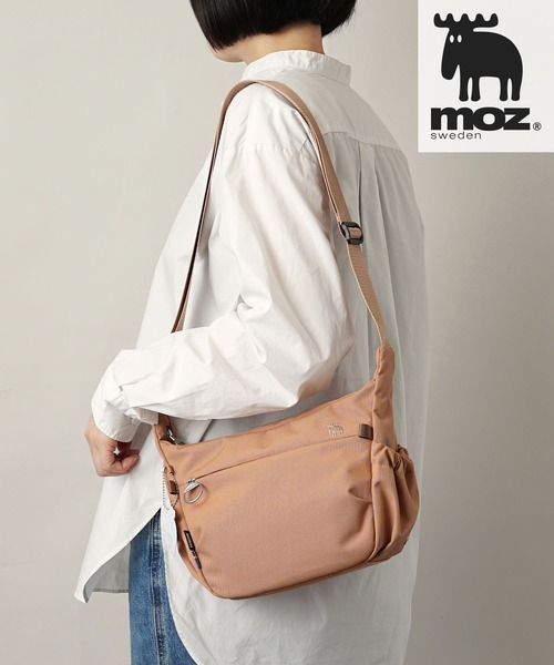 moz（モズ）の「moz(モズ) 撥水 A5サイズ収納可能 ショルダーバッグ ZZRK-01（ショルダーバッグ・レディース・ブラック/トリコロール/アイボリー/グレイッシュブルー/キャメル・ONE SIZE）」の4枚目の写真