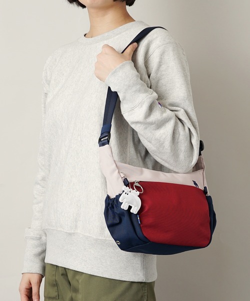 moz（モズ）の「moz(モズ) 撥水 A5サイズ収納可能 ショルダーバッグ ZZRK-01（ショルダーバッグ・レディース・ブラック/トリコロール/アイボリー/グレイッシュブルー/キャメル・ONE SIZE）」の21枚目の写真