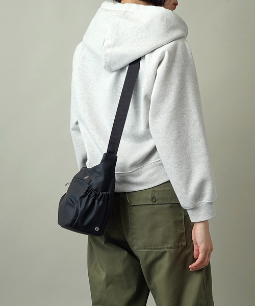 moz（モズ）の「moz(モズ) 撥水 A5サイズ収納可能 ショルダーバッグ ZZRK-01（ショルダーバッグ・レディース・ブラック/トリコロール/アイボリー/グレイッシュブルー/キャメル・ONE SIZE）」の12枚目の写真