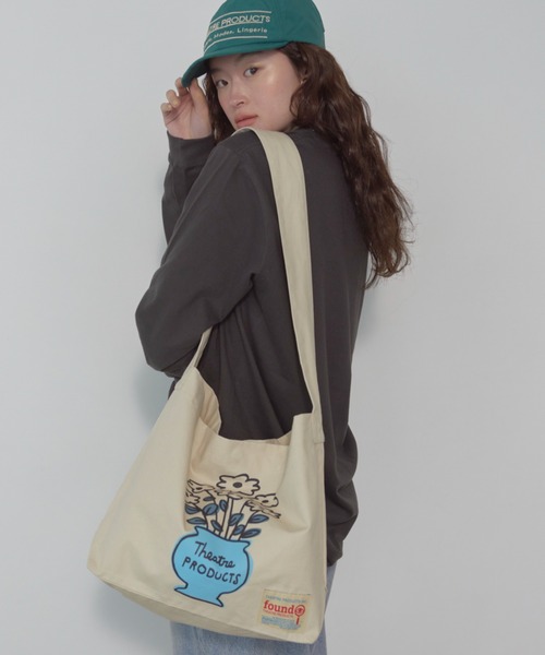 THEATRE PRODUCTS(シアタープロダクツ)の「【THEATRE PRODUCTS | Shiomi Wadaコラボ】コットンキャンバスショルダーバッグ フラワー/ネコ(ショルダーバッグ・レディース・ベージュ/ブラック・FREE)」の20枚目の写真