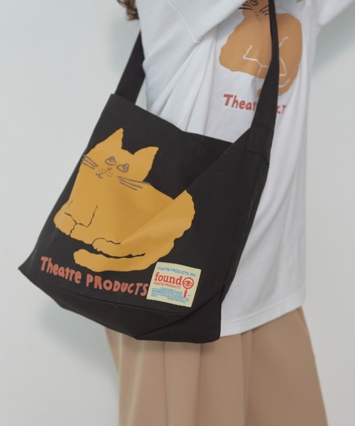 THEATRE PRODUCTS(シアタープロダクツ)の「【THEATRE PRODUCTS | Shiomi Wadaコラボ】コットンキャンバスショルダーバッグ フラワー/ネコ(ショルダーバッグ・レディース・ベージュ/ブラック・FREE)」の10枚目の写真